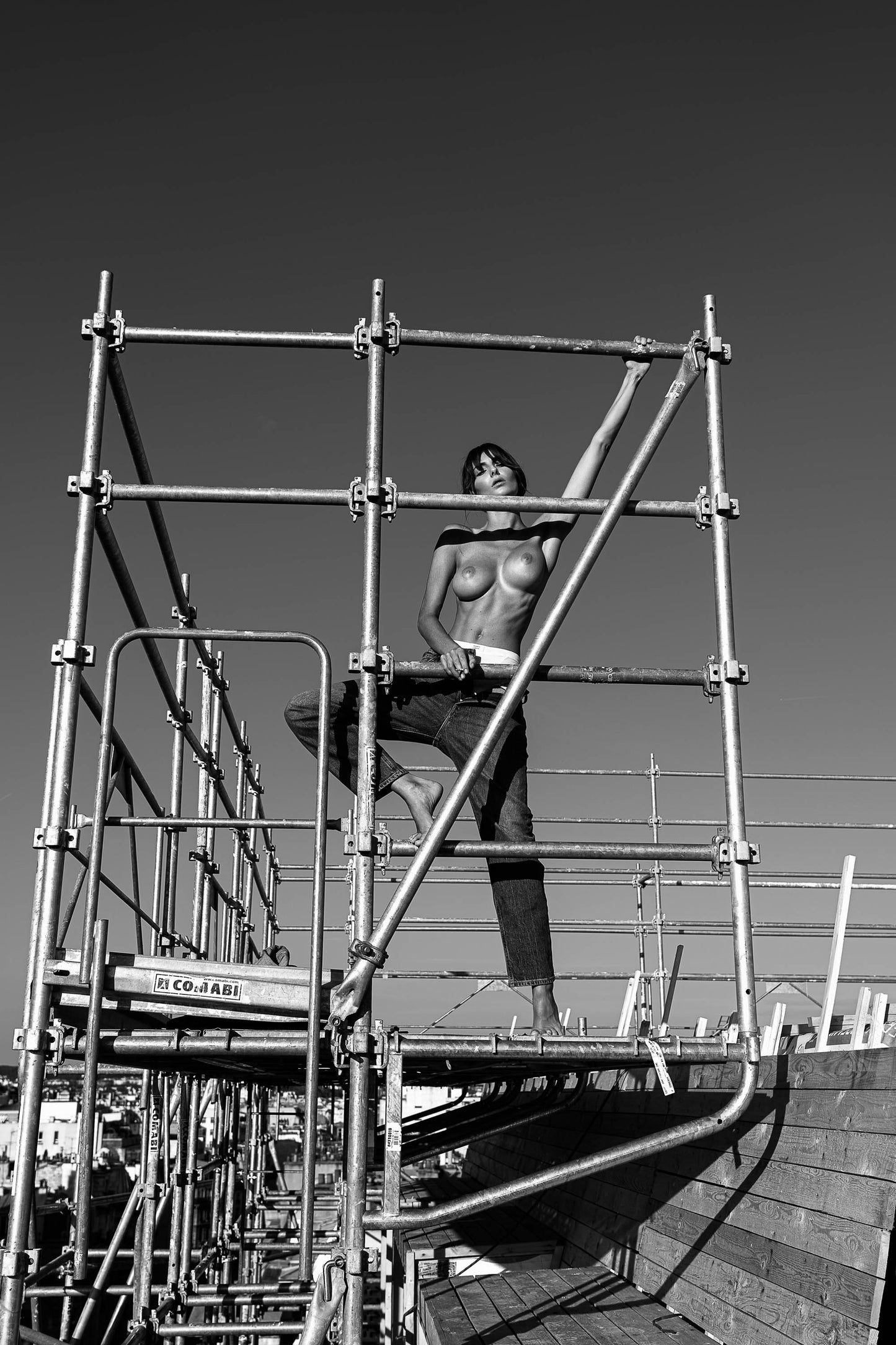 Clemence sur les toits