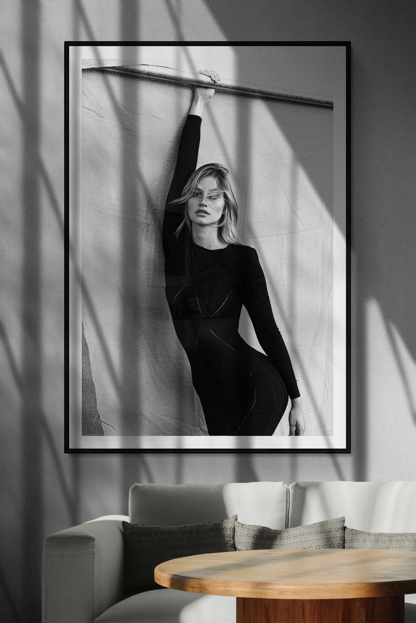 Marine en robe noire